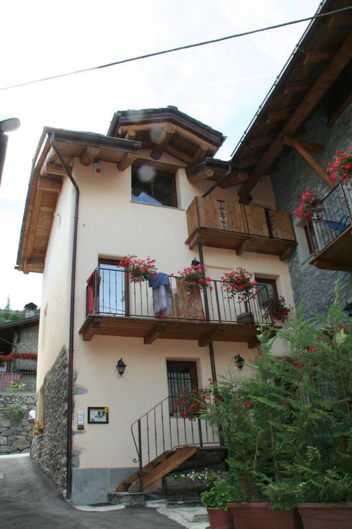 Affittacamere Chez Magan Gignod Exterior photo